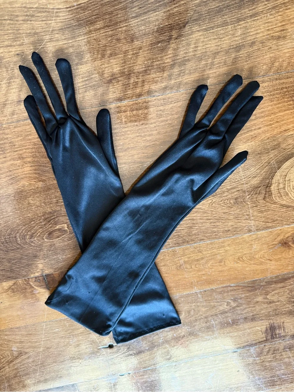 Long Evening Gloves one size run a little bit small pointy fingers
